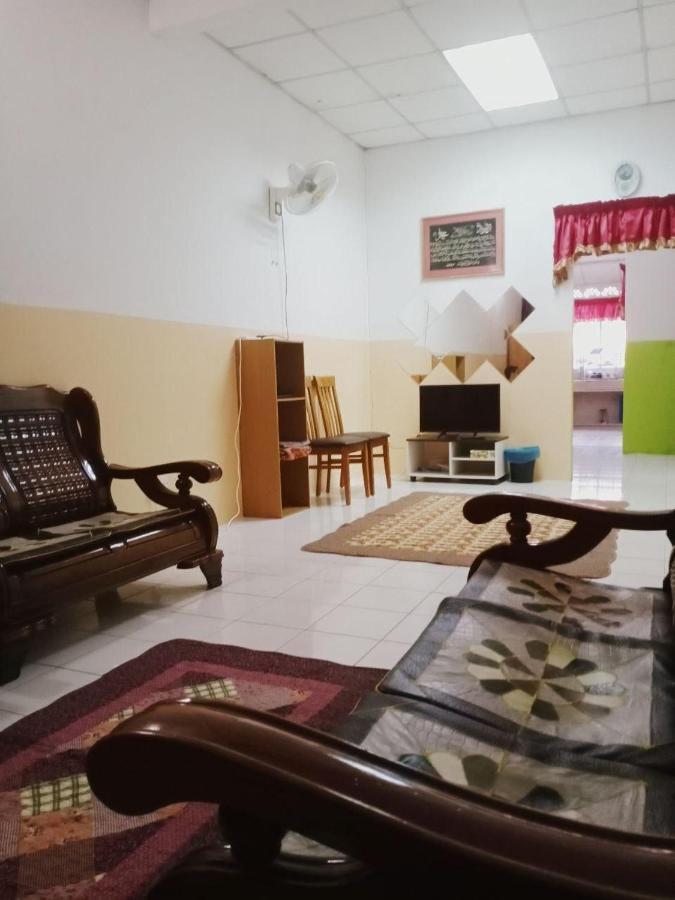 Homestay Ummi Razzin Kuala Kangsar Exteriér fotografie